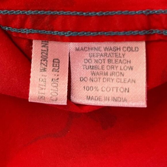 Barn Fly Red Steer Bull Print Long Sleeve Roll Tab Button Front Shirt Women XL - Picture 9 of 13